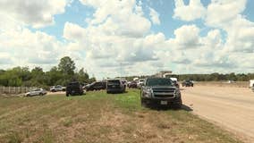 Driver arrested for human smuggling, 5 of 6 Guatemalan nationals located in field outside of Houston