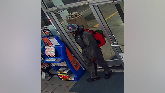 League City store clerk tied up, pepper sprayed; search for robbery suspect