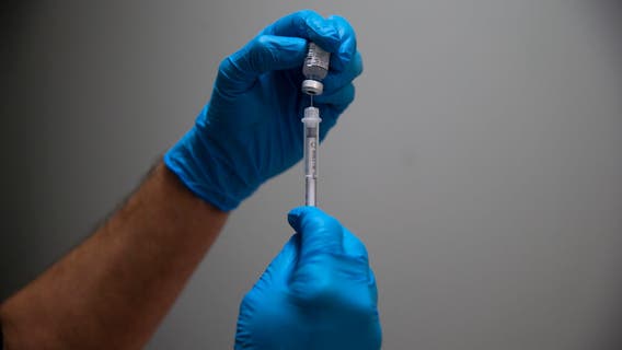 US approves updated COVID vaccines to rev up protection this fall