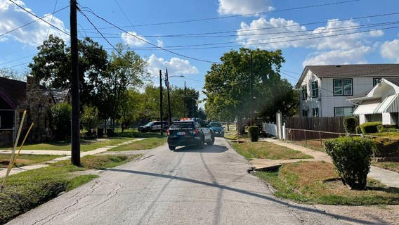 Houston shooting: 1 killed, suspect on the run following shooting in SE Houston