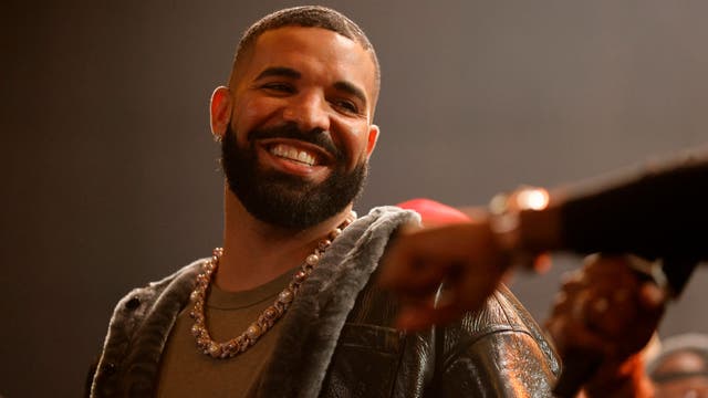 Rapper Drake announces he's bought a new place in Houston during second show at Toyota Center