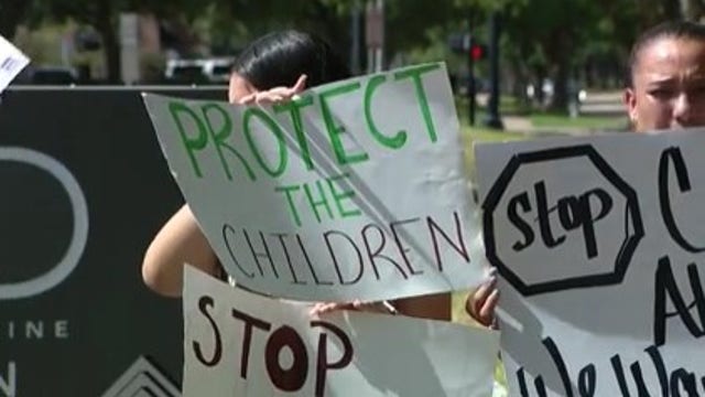 Fort Bend ISD teacher accused of misconduct will not return to campus, parents protest