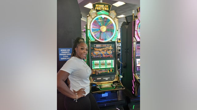 Texas woman wins big at Las Vegas airport