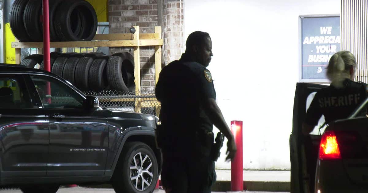 Houston crime: Suspected car burglar shot by car owner at Northeast ...