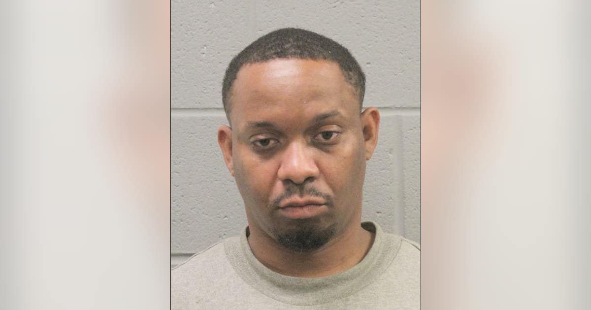 Houston police officer charged with DWI, resisting arrest relieved of ...