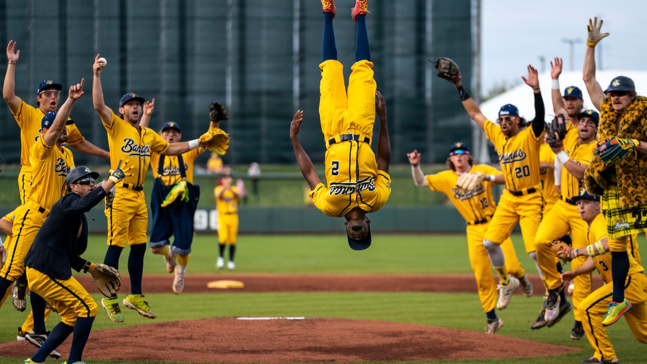 Savannah Bananas to return to the Houston-area in 2024 in a historic ...