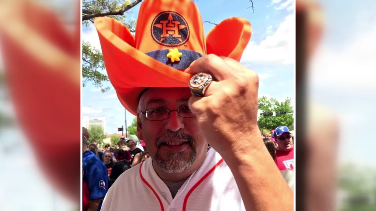 Houston Astros on X: Thanks to Orbit, shoppers at HEB had their groceries paid for! #AstrosCaravan Uvalde / X