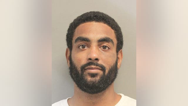 Man escapes shackles at Harris County Courthouse, on the run in Houston