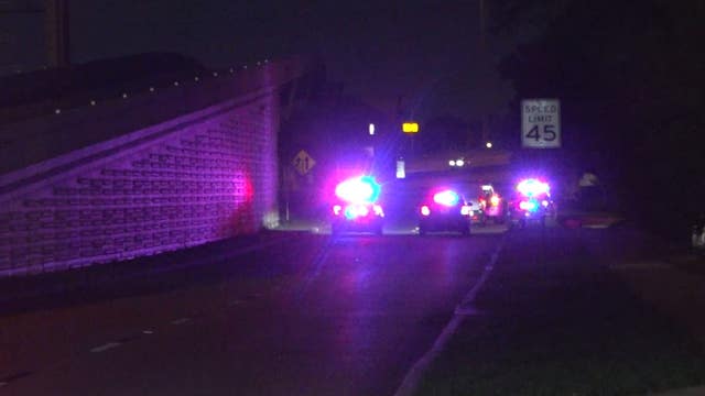 Houston police finds a person dead on the side of North Loop West freeway