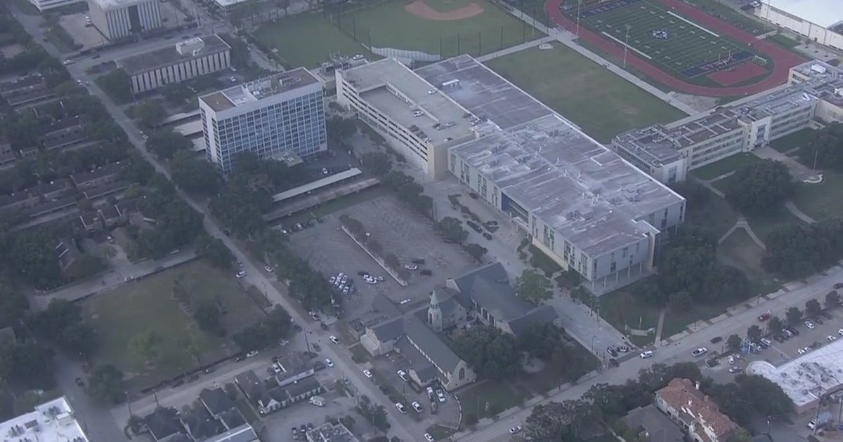 Houston ISD Lamar High School lockdown lifted after bomb threat ...