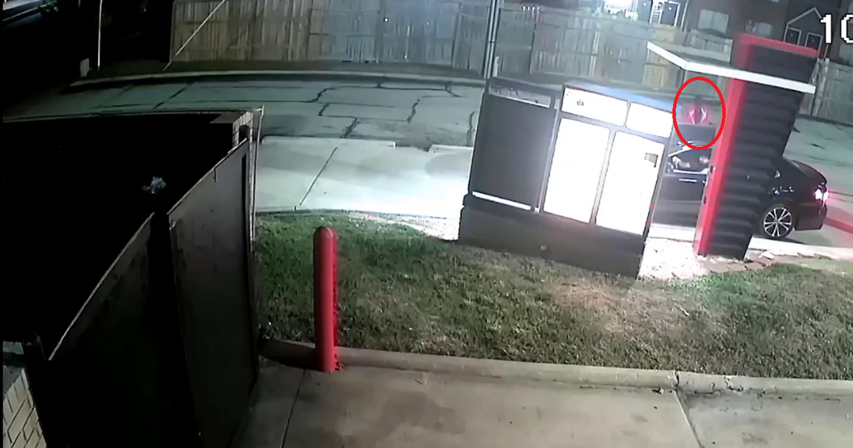 Houston crime: Driver ambushed by robbery suspect in drive-thru | FOX ...