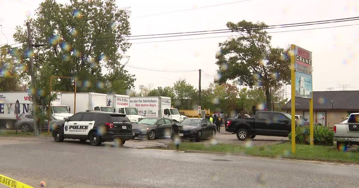 Spring Branch ISD officer kills man accused of shooting father, running ...
