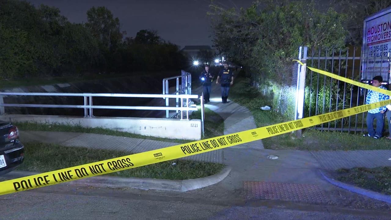 Houston Crime: Man Found Dead With Multiple Gunshot Wounds Around A ...