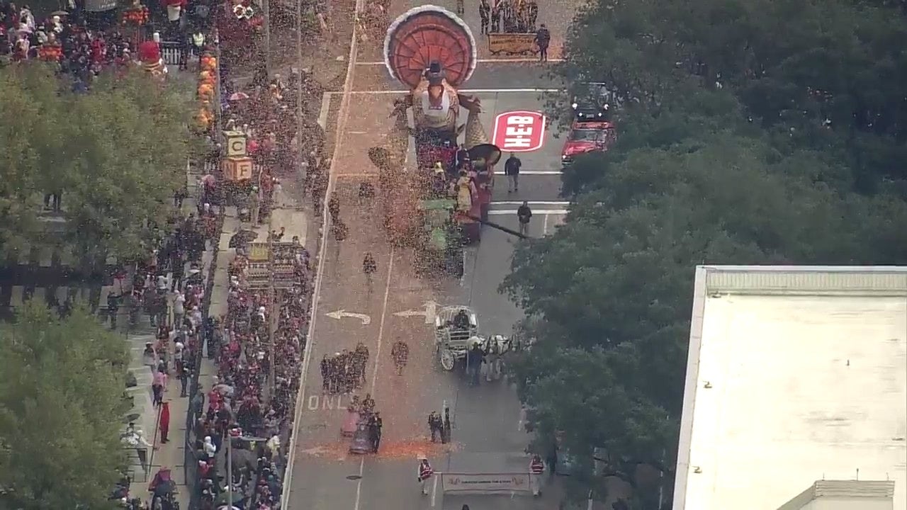 Houston Thanksgiving Day Parade 2023: Video, Photos Of Floats, Bands ...