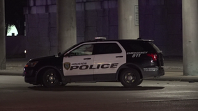 Houston police officer involved in crash with another vehicle, 1 person taken to hospital