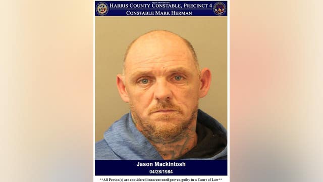 Man arrested for making terroristic threats with baseball bat in Tomball neighborhood