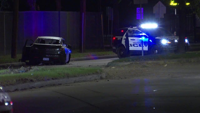 Houston shooting: Driver shot in head, crashes on Tidwell Road