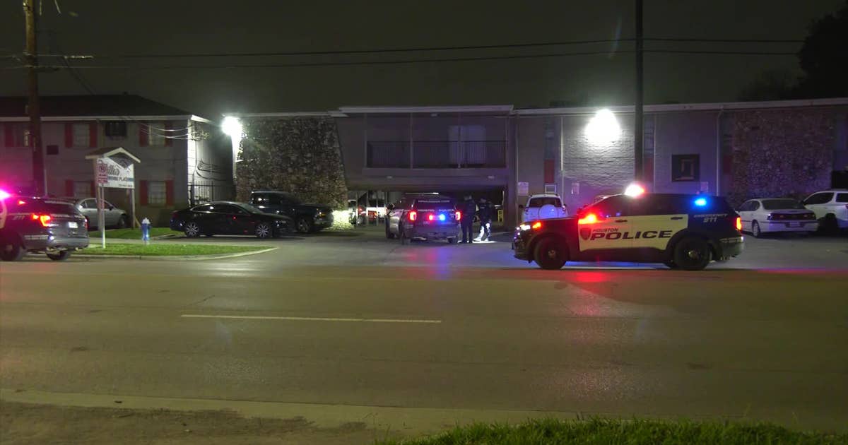 Houston shooting: Man killed in apartment complex courtyard on Park ...
