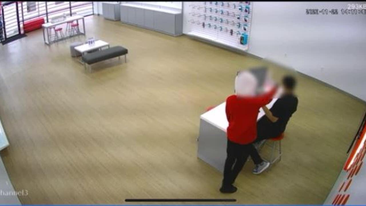 Houston Crime: Man points gun at employee's head in cellphone store on Northside of Houston - Vimarsana News