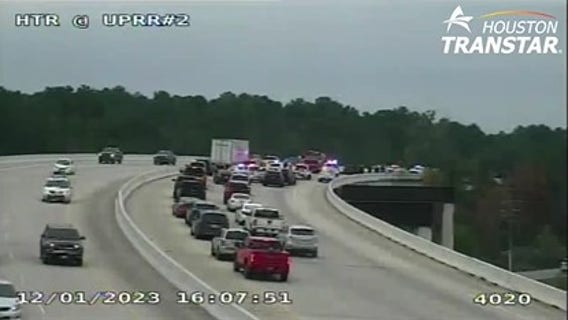 Harris County police chase ends in crash on Hardy Toll Road, lanes shutdown