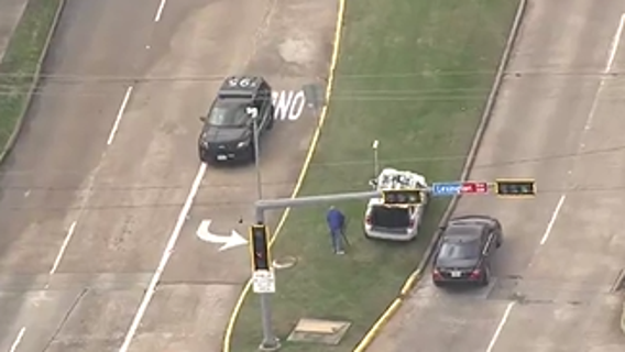 Missouri City man shot while stopped at traffic light by unknown suspect