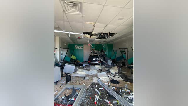 SUV crashes into Great Clips on Louetta in Harris County; 2 taken to hospital