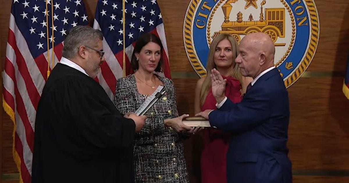 John Whitmire sworn in as Houston Mayor on Jan. 1 in private ceremony ...