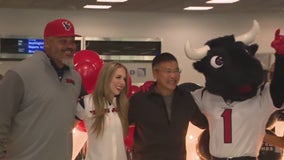 Houston Texans send football fans off to Baltimore at IAH pep rally