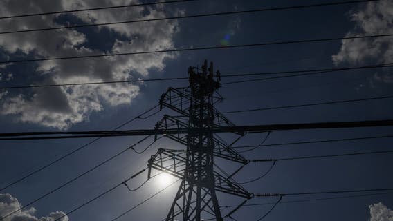 Houston power outage on Tuesday: Live Centerpoint, Entergy tracker; report an outage