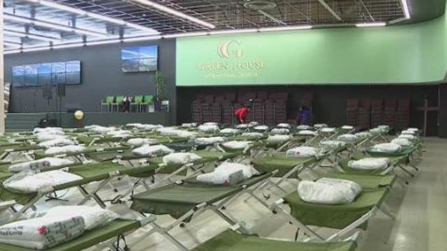 Houstonians prepare for possible hard freeze through Wednesday