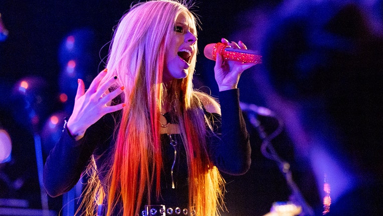 avril-lavigne-getty.jpg