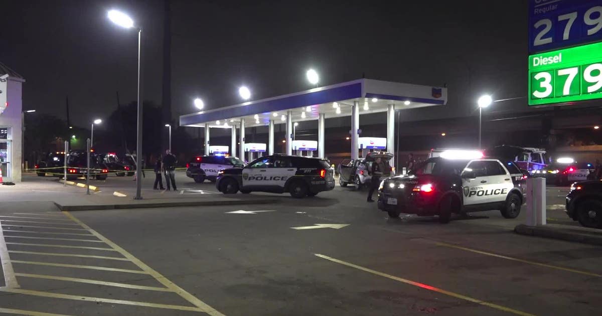 Houston Crime: Man killed after suspects shot multiple times at SUV on ...
