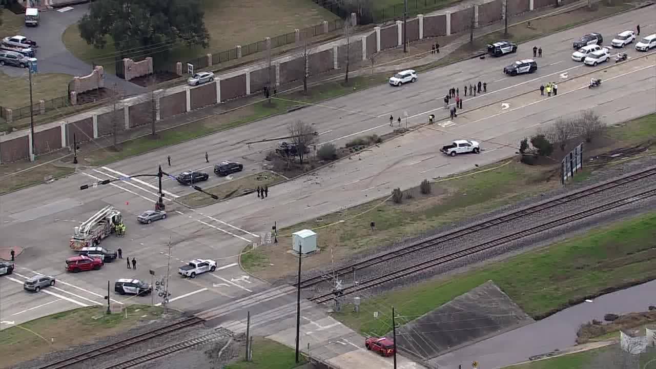 Sugar Land crash: 1 dead on Highway 90A; closed between Eldridge ...