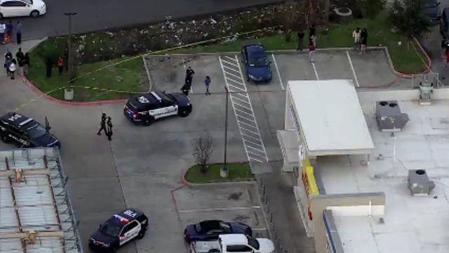 Houston shooting: 2 teens shot on Cullen Boulevard, suspect is adult man