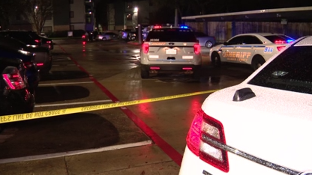Grant Road shooting: 1 shot, killed at apartment complex