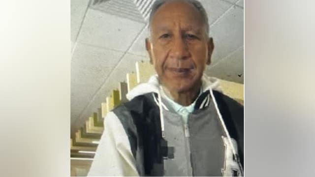 Houston police searching for missing man with dementia