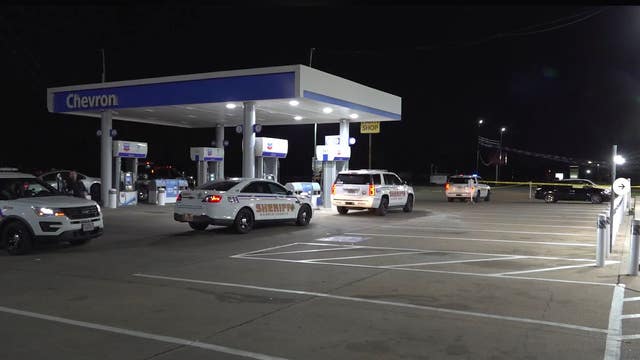 Man dies after suffering gunshot wounds while driving to gas station for help