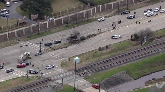 Sugar Land crash: 1 dead on Highway 90A; closed between Eldridge, Industrial
