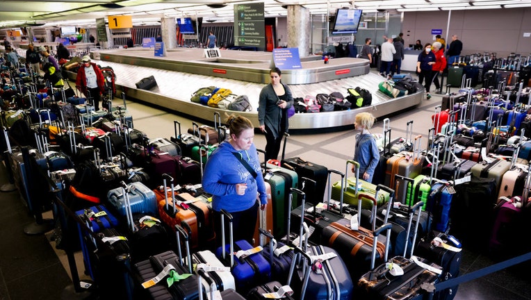 Airport-baggage.jpg