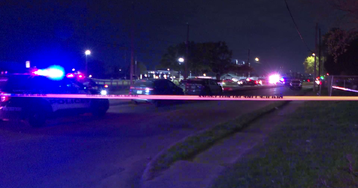 Houston shooting: Woman killed in evening shooting in SE Houston ...