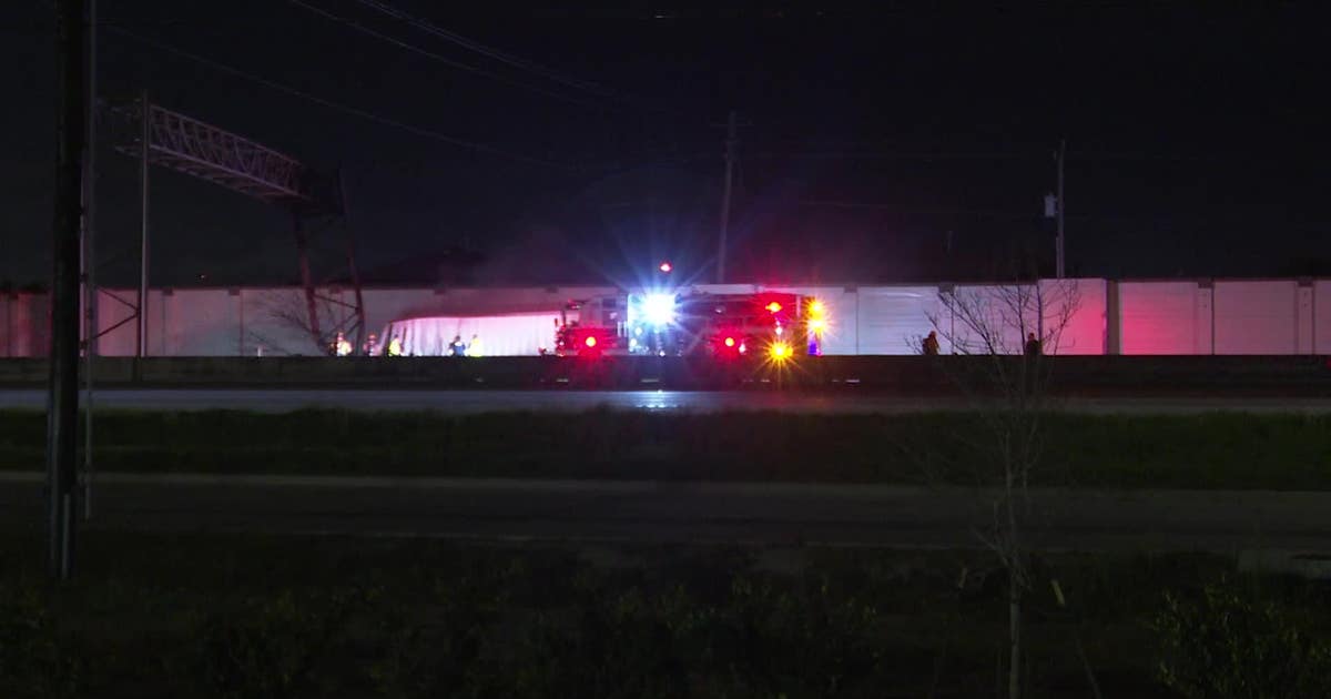Baytown 18-wheeler fire: I-10 reopens after deadly crash | FOX 26 Houston