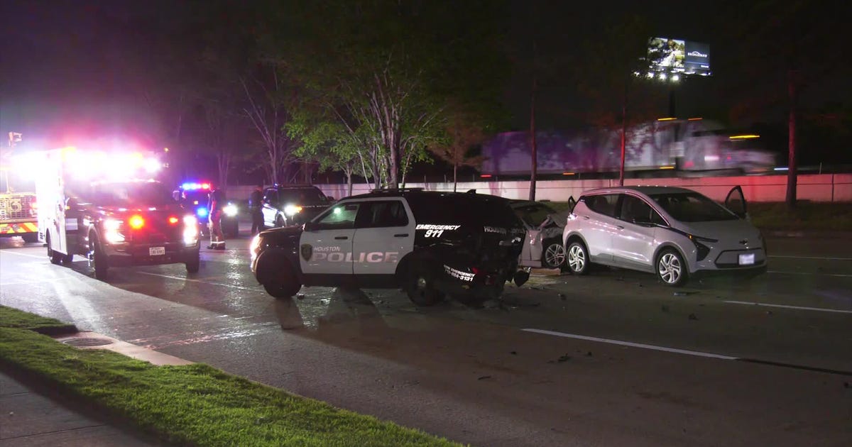 Houston crash along Katy Freeway: Police officer, 2 in stalled car ...