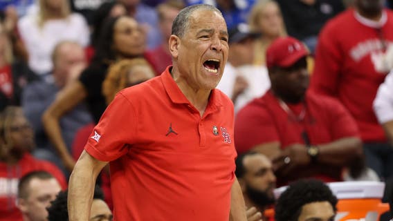 Head UH men's basketball coach Kelvin Sampson agrees to four-year extension
