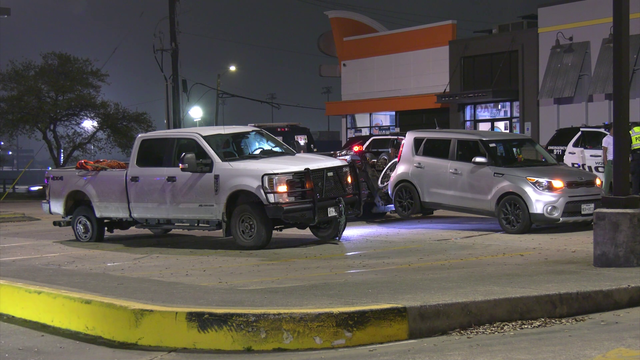 Houston crash: Child dies from injuries following crash on North Freeway