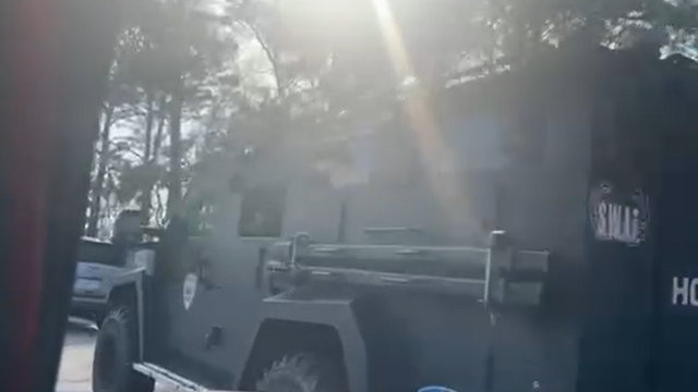 Houston standoff on Flower Bridge Court ends, 2 people detained
