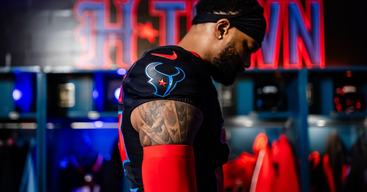 Houston Texans reveal new uniforms for the first time since 2000 | FOX ...