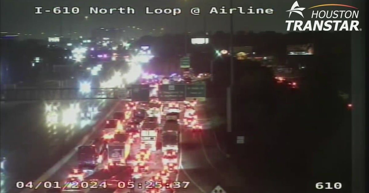 Deadly Houston crash on I-610 North Loop WB at Yale; pedestrian dies ...