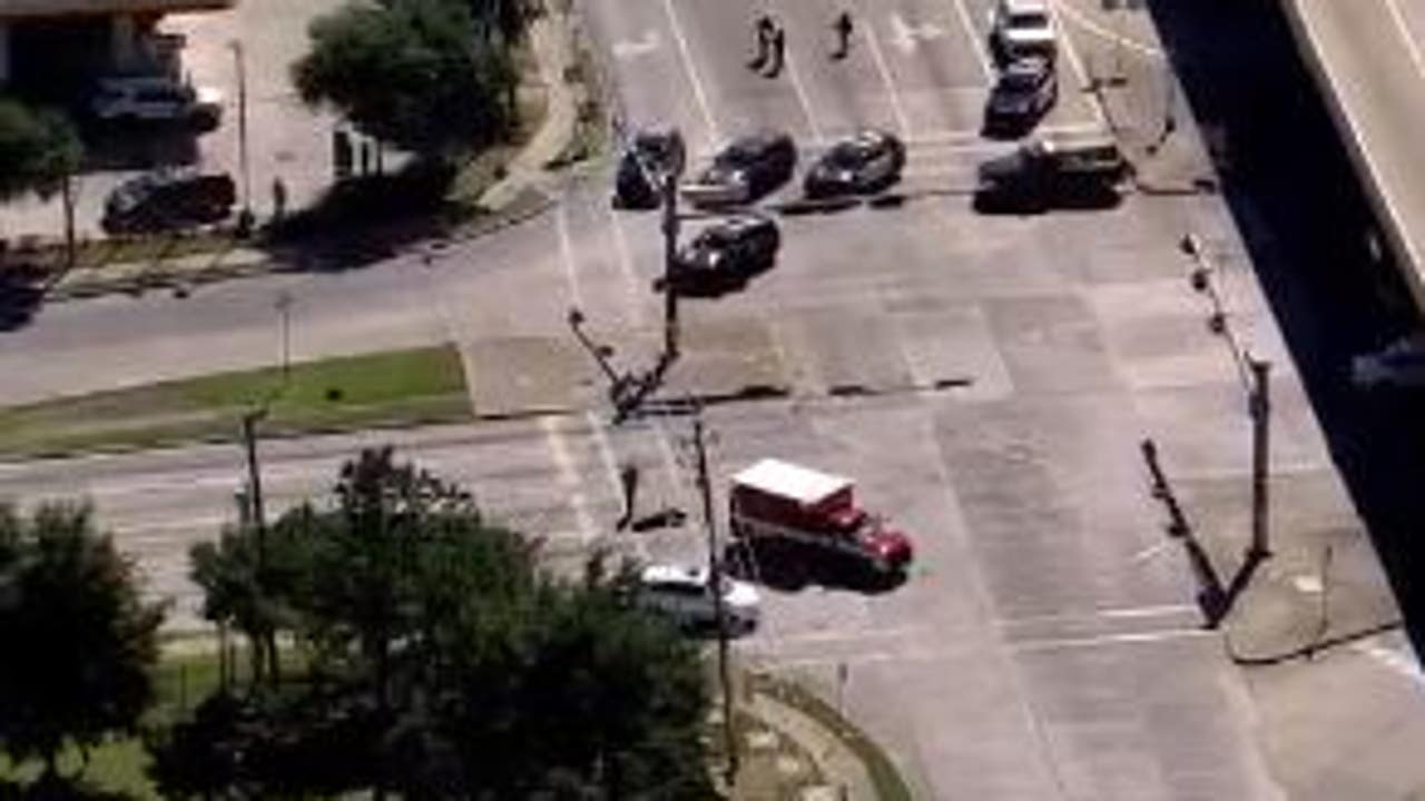 One man dead in 18-wheeler and motorcycle crash on Katy freeway