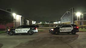 Houston shooting: Man, woman shot on Ashford Meadow Drive