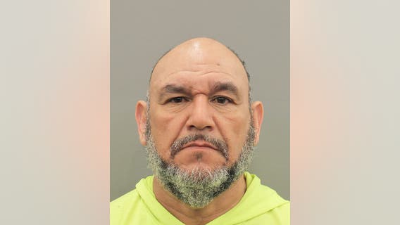 Houston shooting: Man wanted, accused of shooting woman at La Güerita Bar